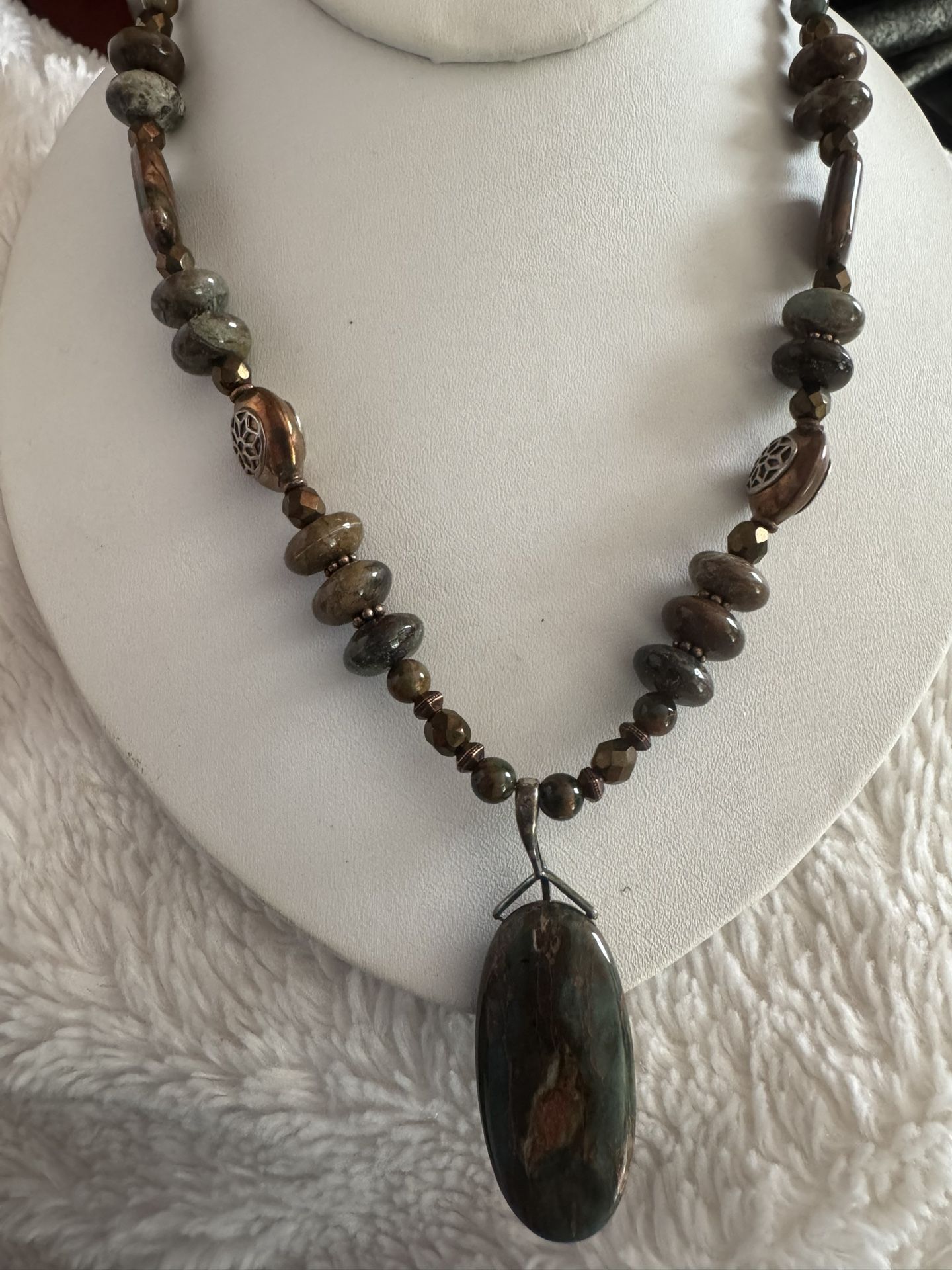 Estate: Unique Fuchsite & Beaded Necklace w/Rose Gold Link Chain- Unisex 