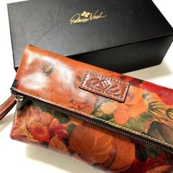 Patricia Nash Valerie foldover leather wristlet