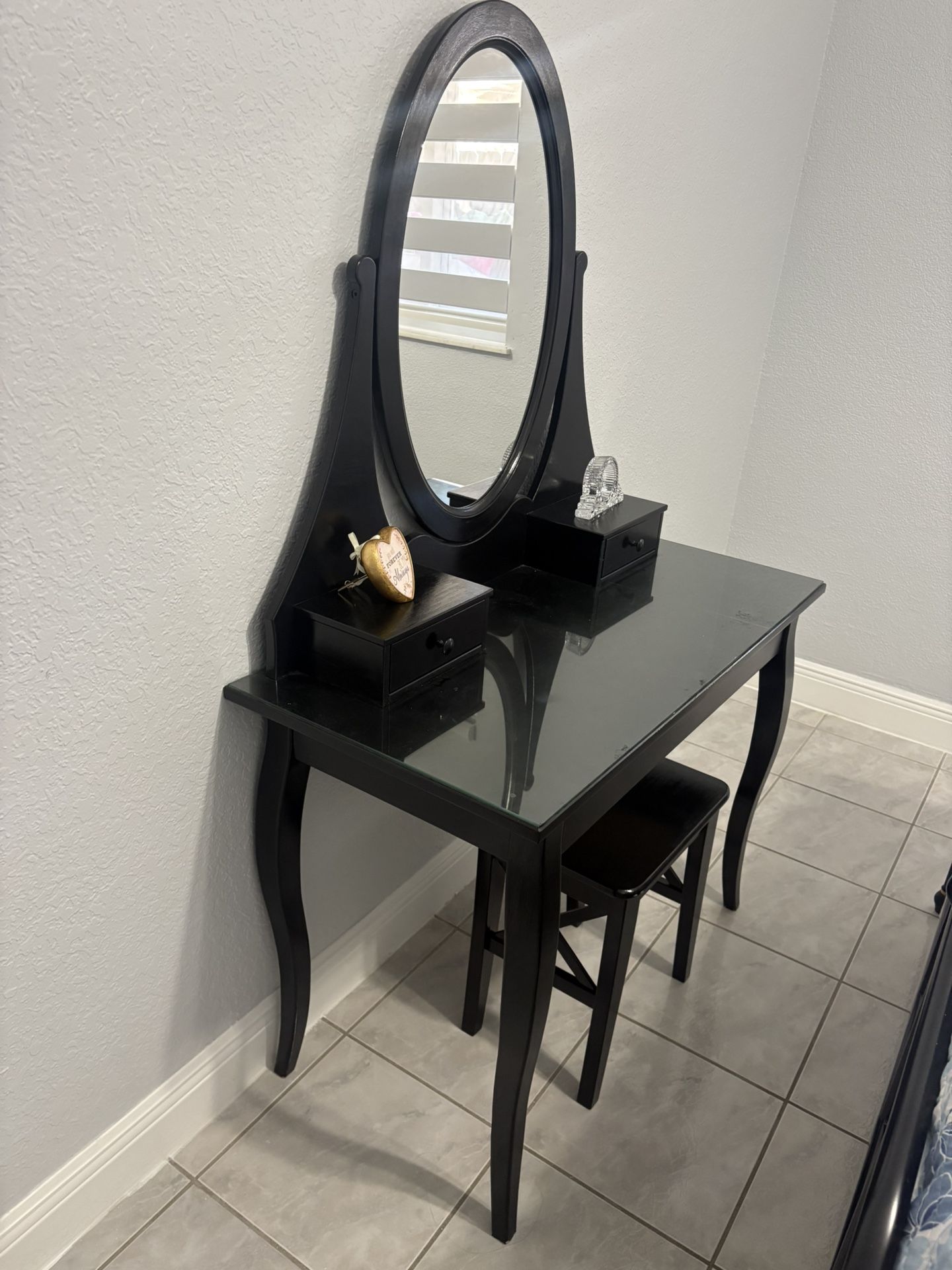 Wood Vanity With Stool