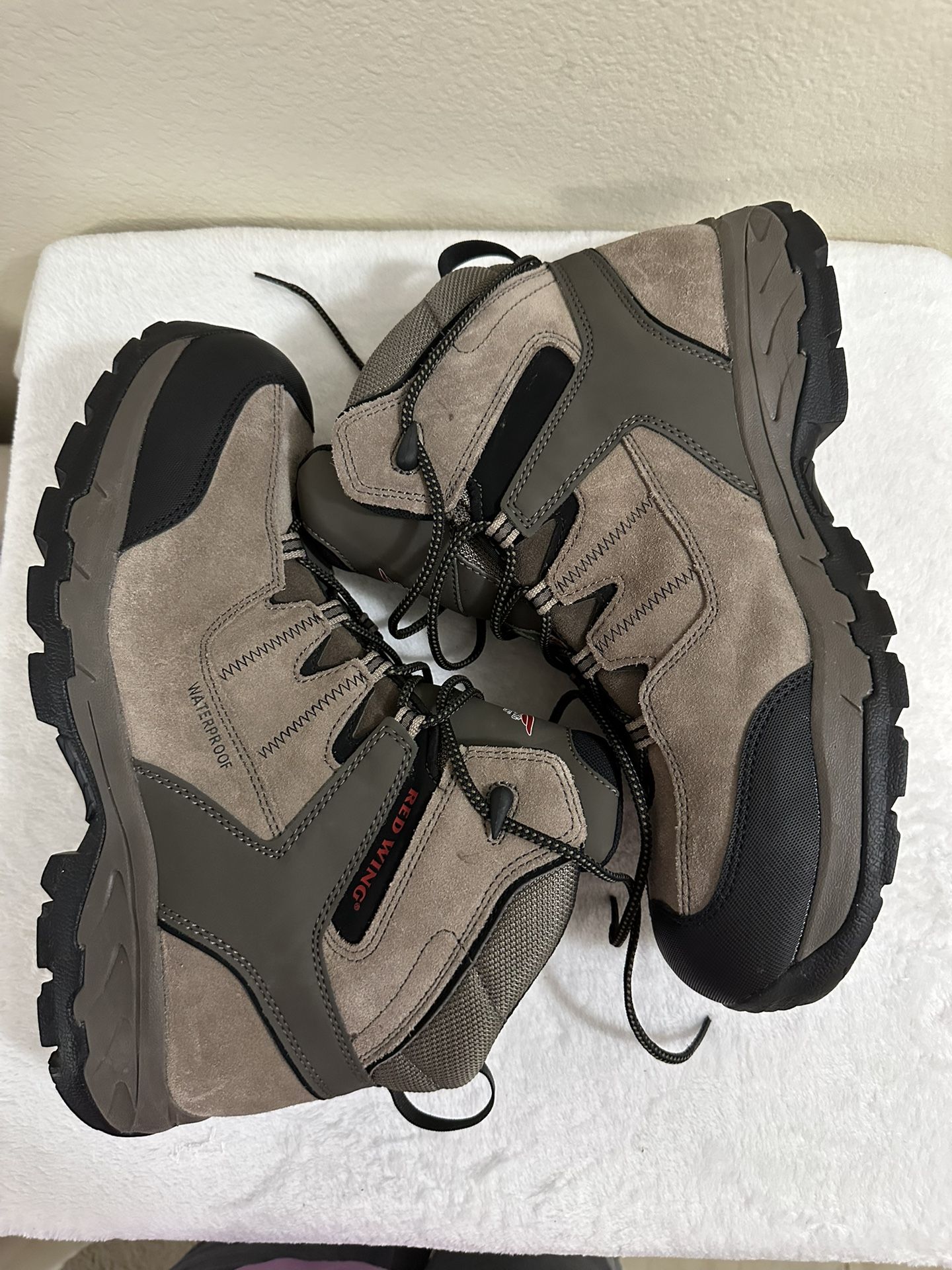 Red wing Steel Toe Boots Size 13