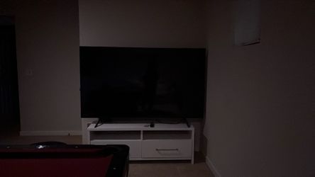 samsung 75” flat screen smart TV