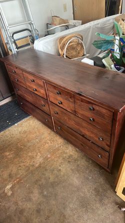 Dresser