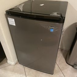 4.5 Cube Refrigerator - Open Box