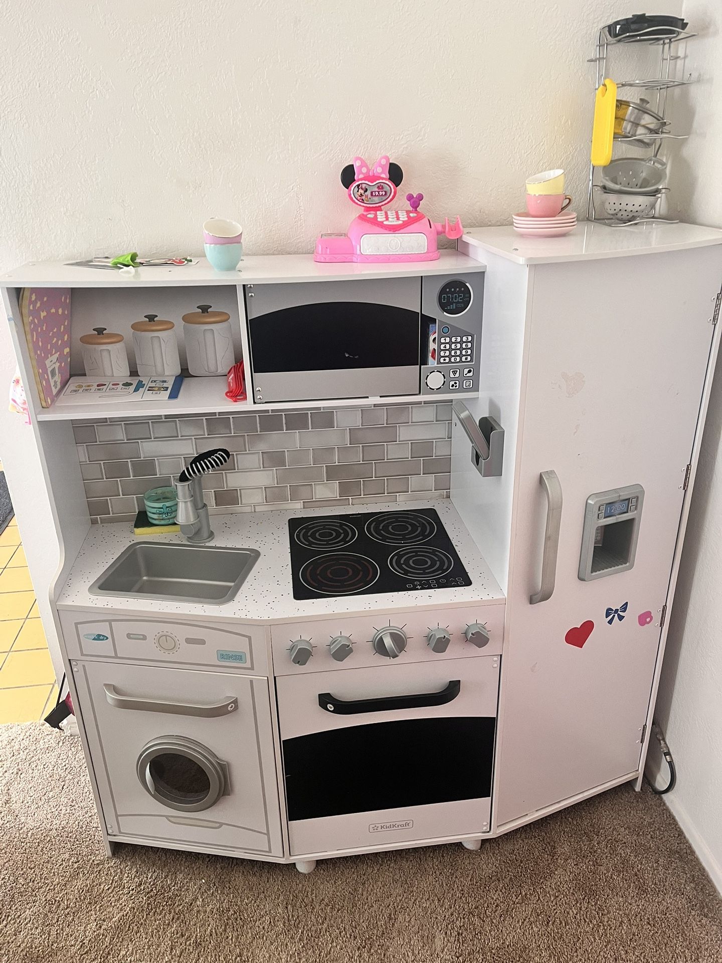 Kids Play Kitchen