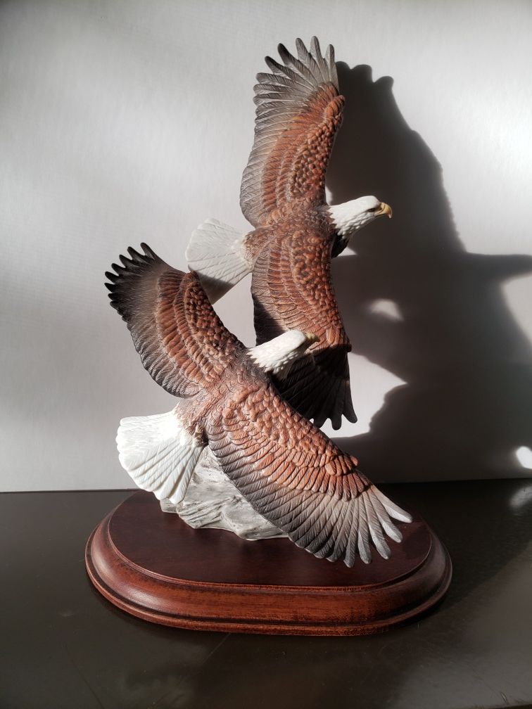 Eagle statue Endangered Species bald eagles 1998 HOMCO