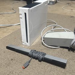 Nitendo Wii Gaming System + Gamecube Compatible