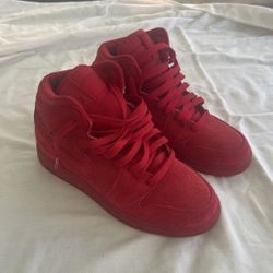 Jordan 1 All Red Suede (KIDS SIZE 4.5Y)
