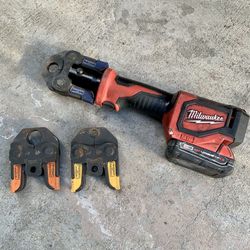 Milwaukee M18 Cordless Short Throw Press Tool Kit Good Condition With Battery 
