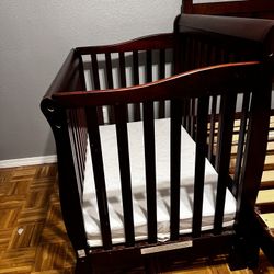 Small Crib 