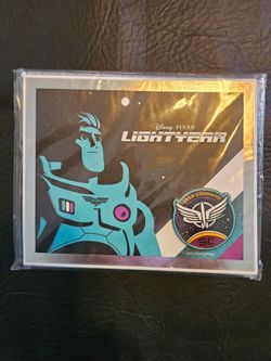 Disneys / Pixar Buzz Lightyear commander pin and certificate