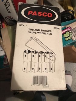 Tub & shower valve wrenches