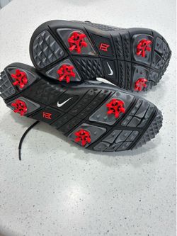 Golf Shoes / Tiger Woods /  NIKE / Size 8