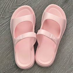 New slippers pink sz 7