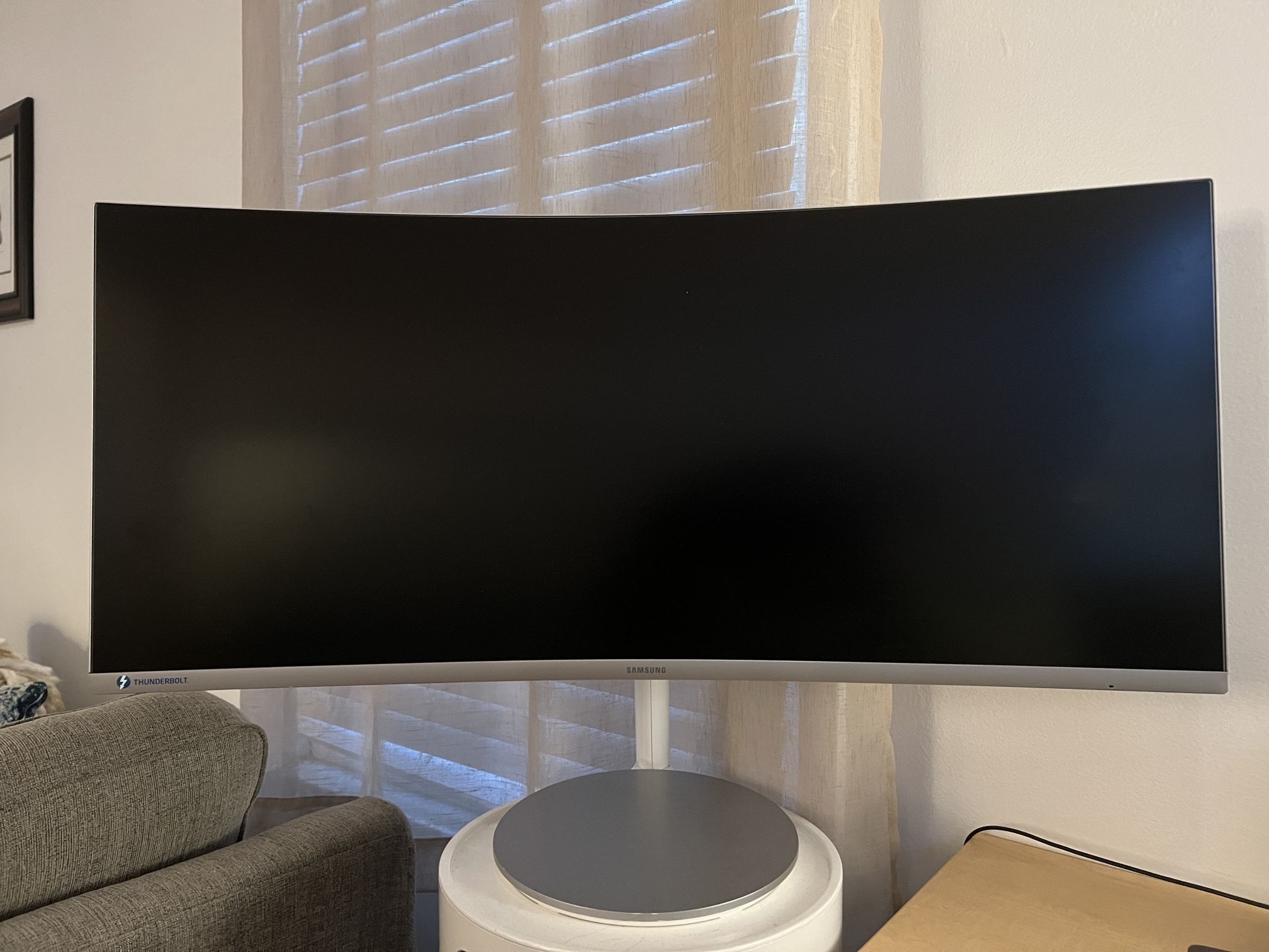 Samsung C34J791 34-inch QHD Ultrawide Curved Monitor with Thunderbolt 3, Mac ready 