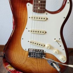 Fender Vintera 70s 