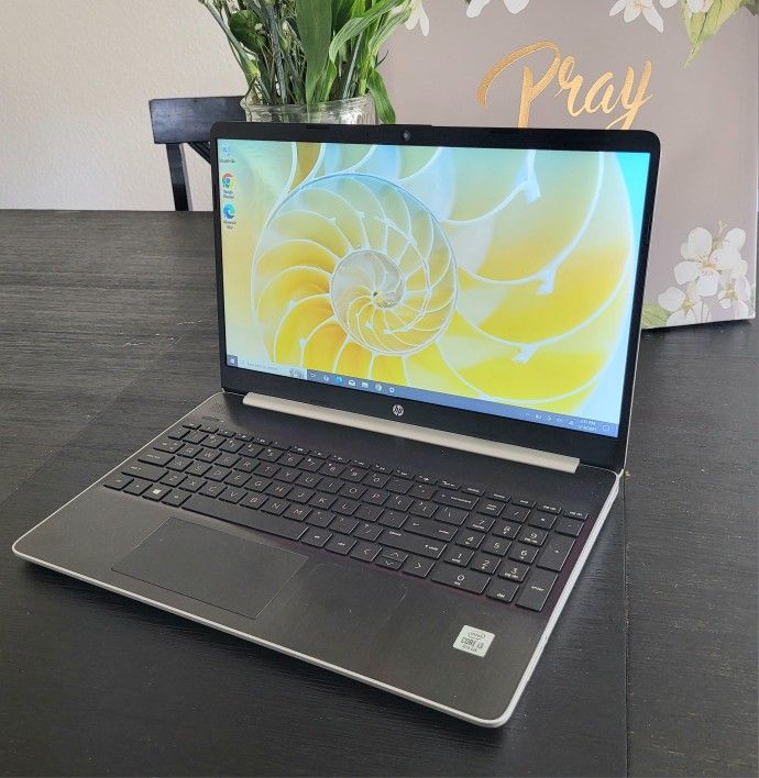 Hp Laptop Like New****16GB*** MORE ON MY PAGE 