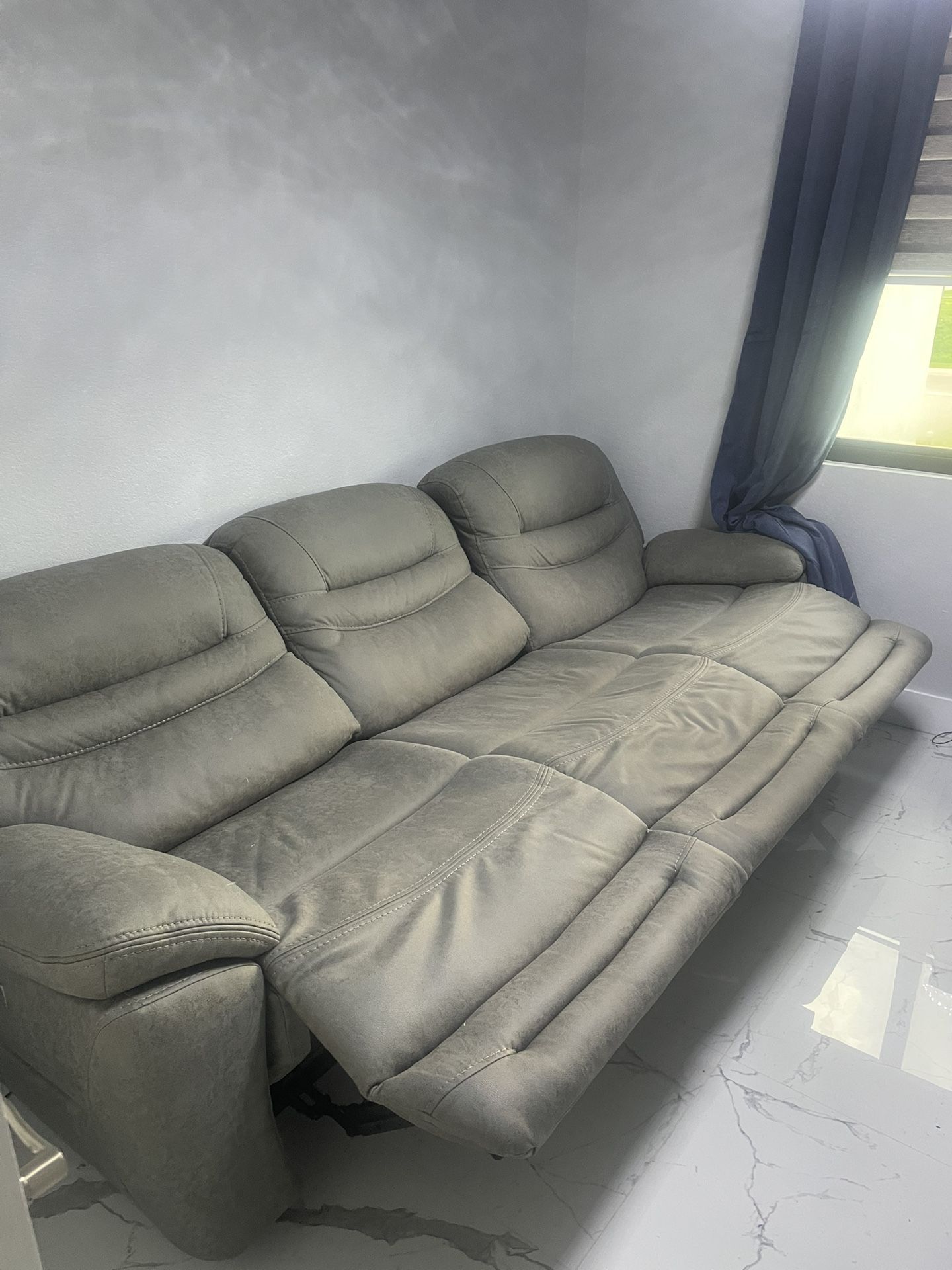SofaRecliner