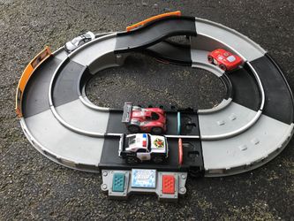 Shake n Go Race track with 4 cars