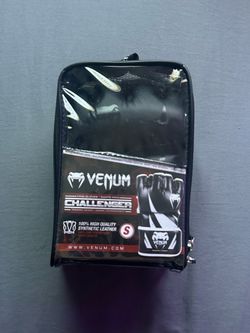 Black venom mma gloves