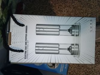 Luxe Electric Salt and Pepper Grinder