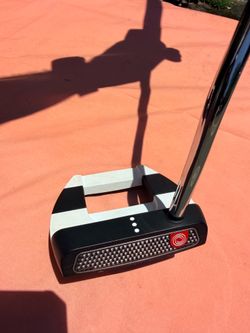 Odyssey Jailbird 380 putter, 38” with Super Stroke 3.0-17” grip.