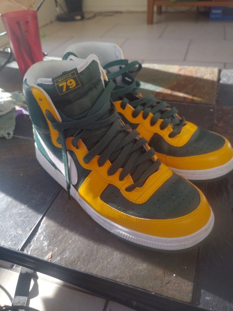 Nike Terminator Seattle Barley Used