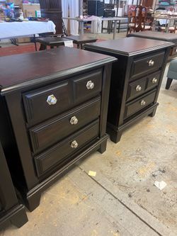 Nightstands/ pair nightstands