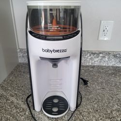 Baby Breeza Bottle Dispenser