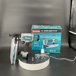 Makita Pneumatic 16-Gauge 7/16 in.Medium Crown Stapler 