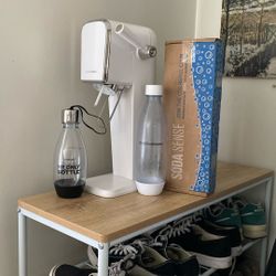 Soda stream Carbonated Water/Soda Maker