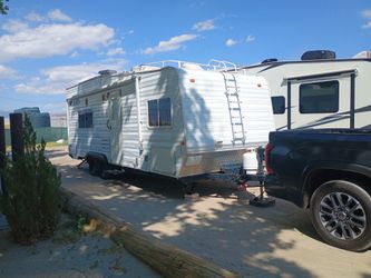 2005 Weekend Warrior Toy Hauler