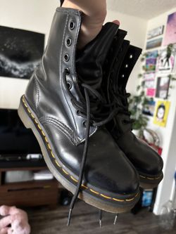 Doc Martin's US 6