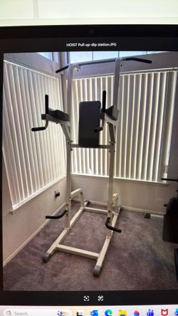 HOIST PULL-UP DIP STATION.