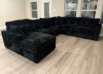 NEW IN BOX - Black Sectional With PULL OUT BED & STORAGE CHAISE USB Charging  Ports Finance 54 down