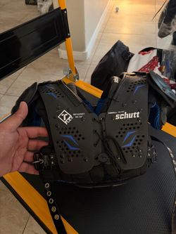 Schutt Tflex Football shoulder pads xsmall size 13-14