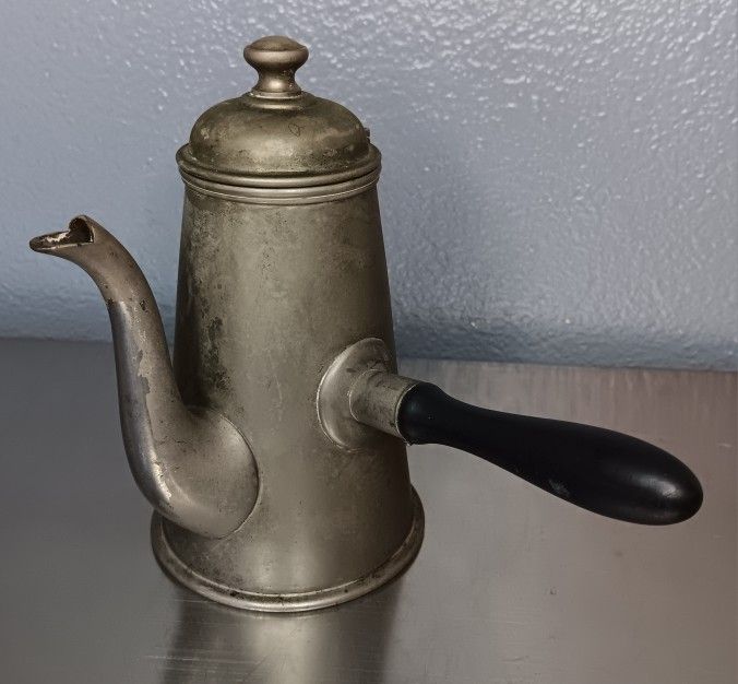 Vintage Manning Bowman Quality Meriden Conn 104 Pewter Side Handled Tea Pot 6"T.