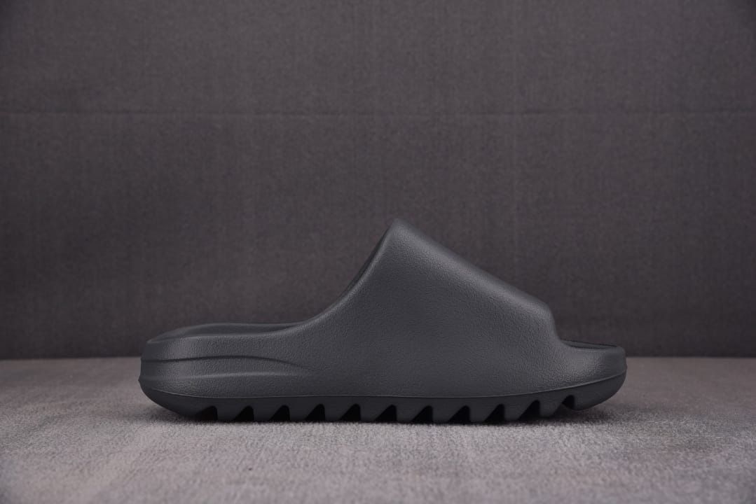 Adidas Yeezy Slide