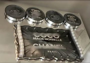 BEAUTIFUL Tray With Matching Coasters 