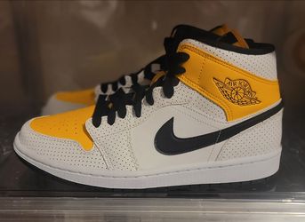 Women's Air Jordan 1 Mid. Size 9