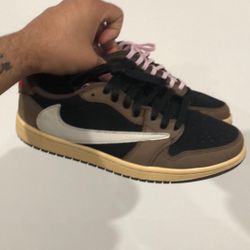 Nike Jordan 1 Mocha Size 8.5