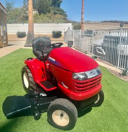 Craftsmen GT5000 Riding Lawnmower Tractor