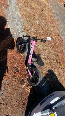 Balance bicycle price 10$. Pick up. E.  Side Tacoma