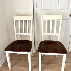 Excellent Condition!!  2 Ashley Furniture Whitesburg Brown Cottage White Dining Side Chairs  I’m located in Kissimmee near The Loop Mall