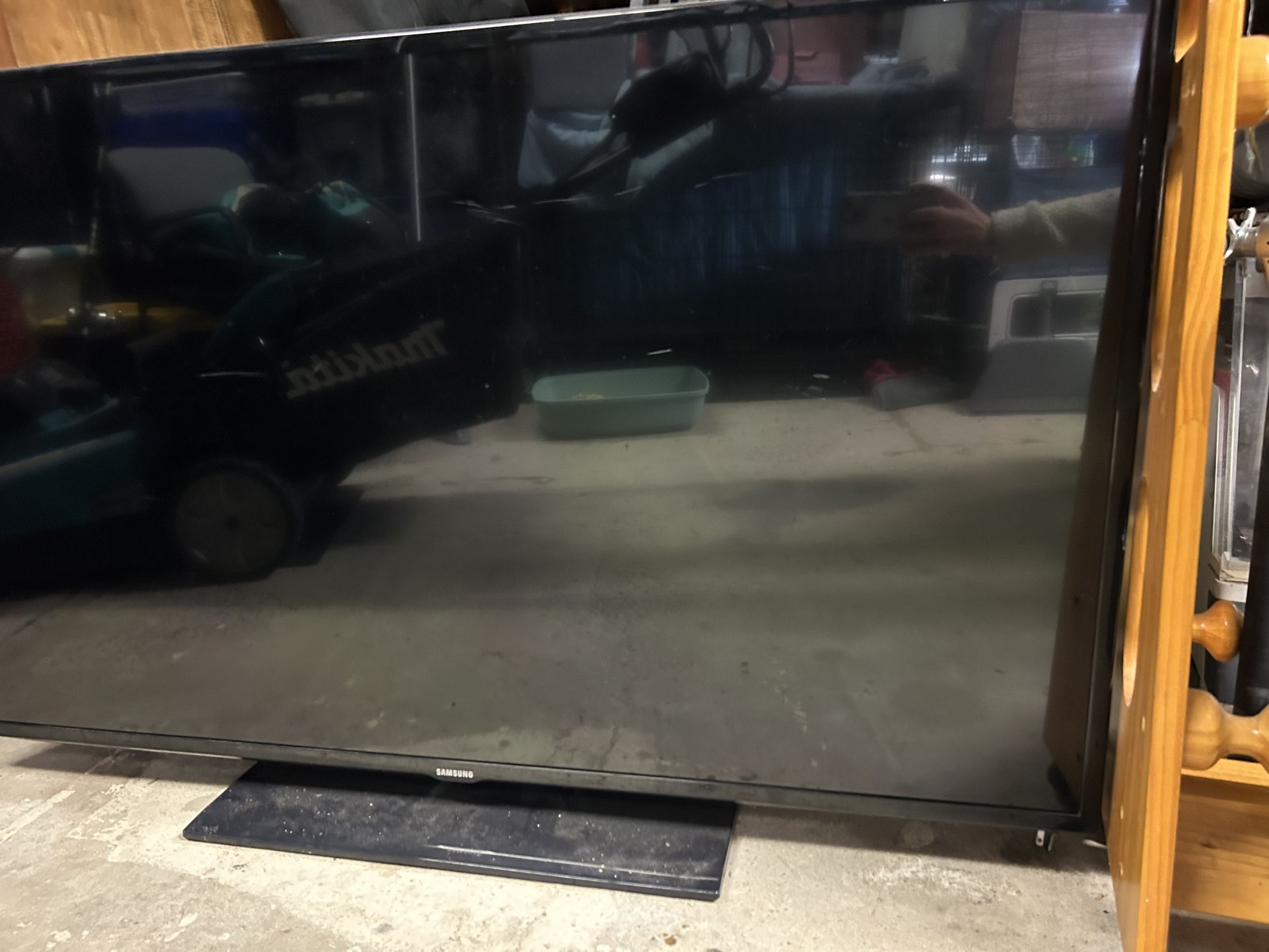 Samsung 54.6-inch 1080p Smart LED TV