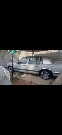 1999 Lincoln Town Car