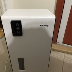 NineSky Dehumidifier for Home, 95 OZ Water Tank, (1000 sq.ft) Dehumidifiers for Bathroom Bedroom Bas