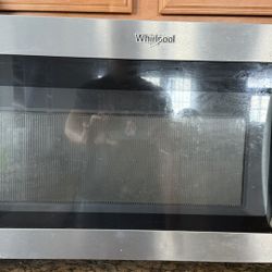 Whirlpool 1.7 Cu Ft Over The Range Microwave 