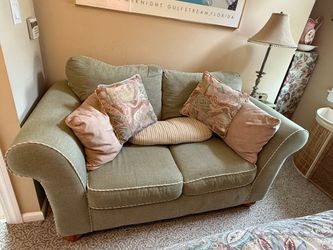 Love seat