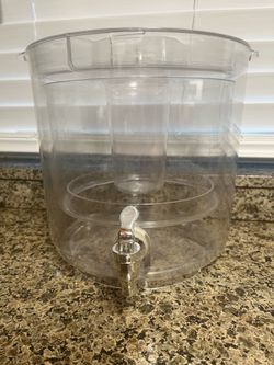 Clear Acrylic Beverage Dispenser with Spigot – Party Drink Dispenser