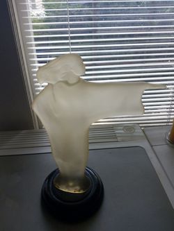 Female sculpture.